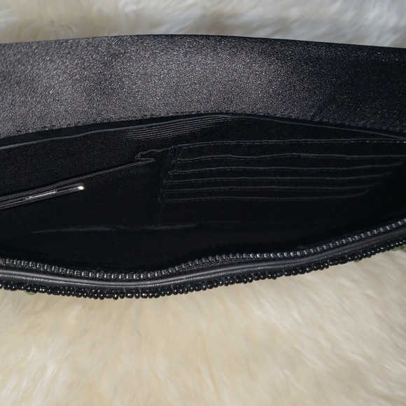 BCBG Maxazria Sequin Evening / Special Occassion Clutch New - Picture 4 of 4